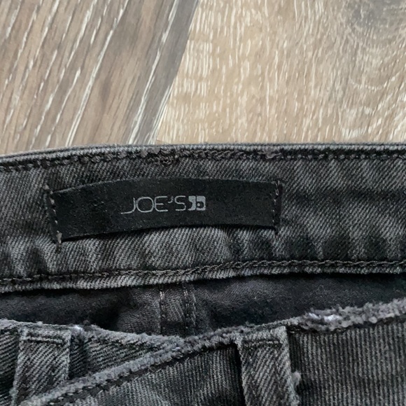 Joe’s Jeans. The Debbie high rise boyfriend crop - Picture 8 of 8